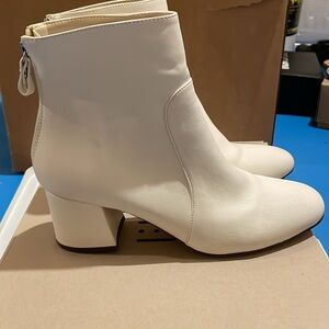 Off-White Urdan Outfitters Boots